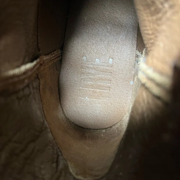 Frye..Women's Billy Short Leather Booties 3470435 COG.. Color:Brown/Cognac.